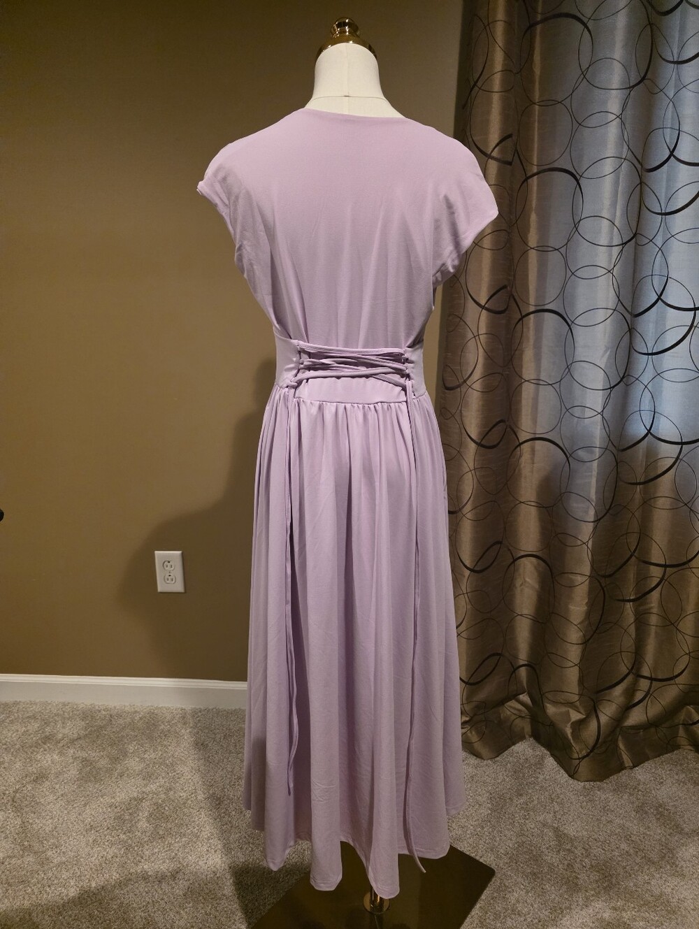 OYS V-Neck Lavender Maxi Dress with Back Tie New Without Tag - Picture 4 of 4